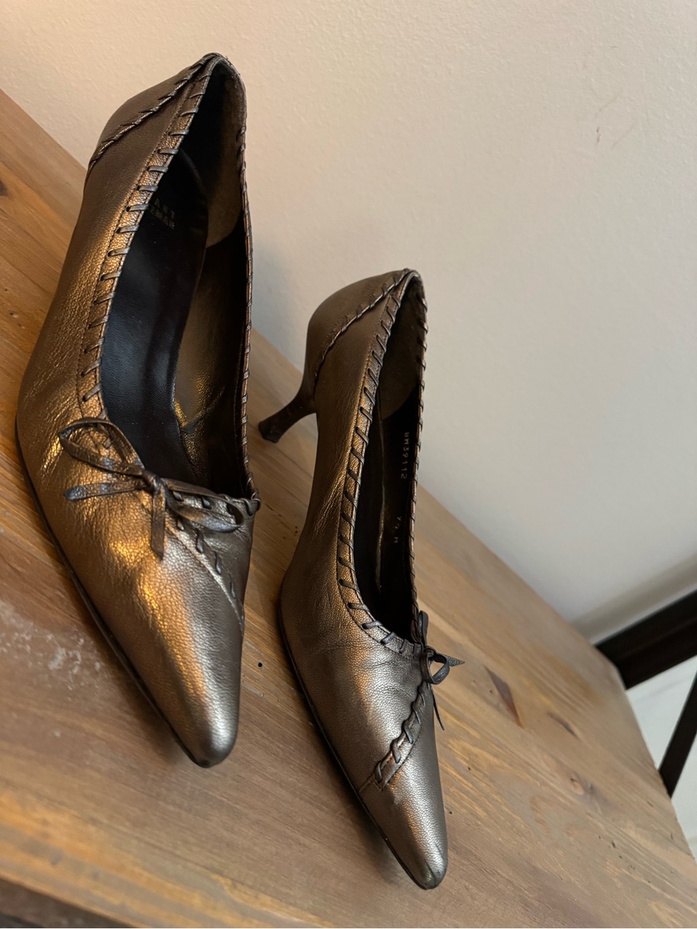 Stuart Weitzman Silver Metallic Kitten Heel Pointed-Toe Pump - Picture 3 of 7